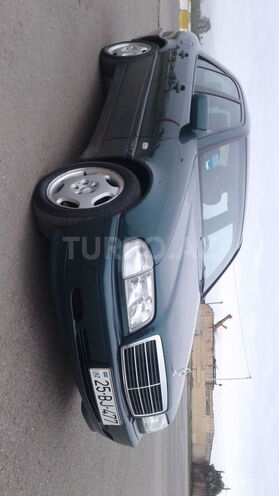Mercedes C 180 2000, 245,000 km - 1.8 л - Göygöl