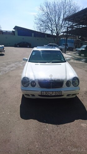 Mercedes E 240 2000, 258,345 km - 2.6 l - Göygöl