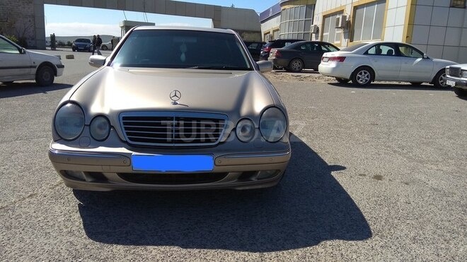 Mercedes E 240 2000, 208,000 km - 2.6 л - Bakı
