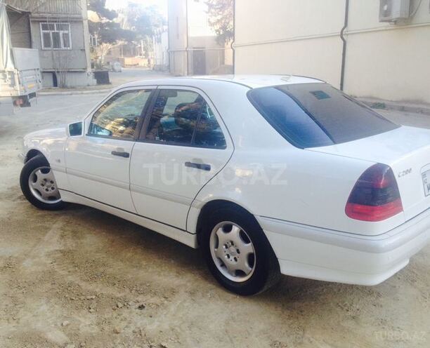 Mercedes C 200 2000, 169,000 km - 2.0 l - Bakı