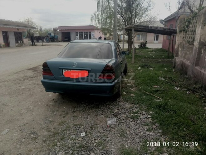 Mercedes C 180 1997, 280,225 km - 0.2 л - Şirvan