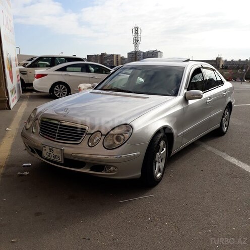Mercedes E 240 2002, 104,000 km - 2.6 l - Bakı