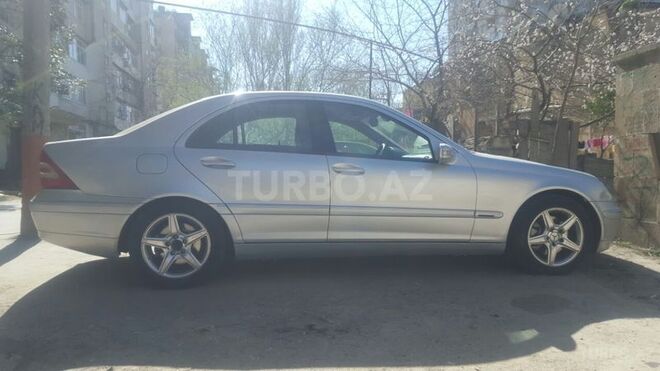 Mercedes C 240 2000, 220,000 km - 2.6 l - Bakı