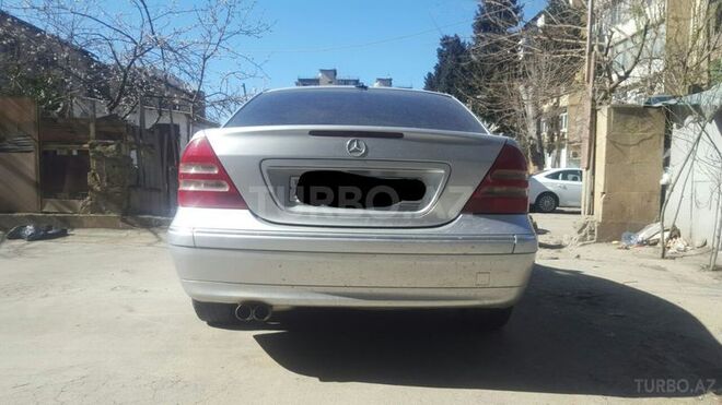 Mercedes C 240 2000, 220,000 km - 2.6 l - Bakı