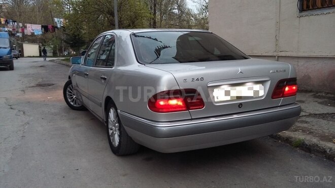 Mercedes E 240 1998, 325,350 km - 2.4 l - Mingəçevir