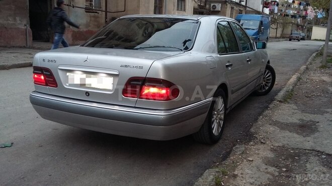 Mercedes E 240 1998, 325,350 km - 2.4 l - Mingəçevir