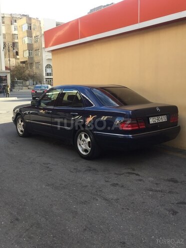 Mercedes E 240 1998, 365,000 km - 2.4 l - Bakı