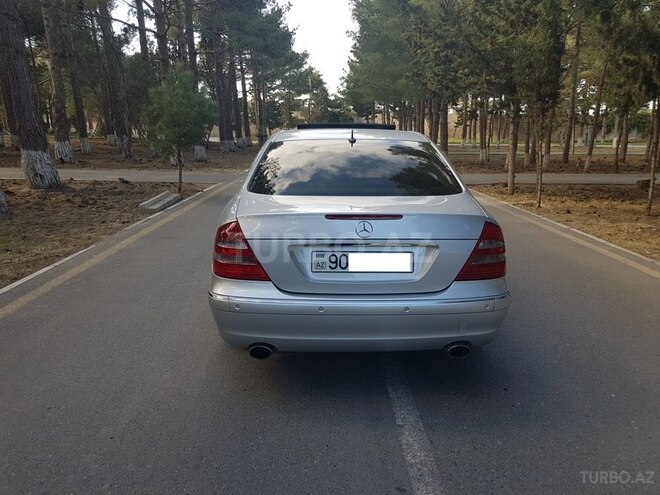 Mercedes E 240 2002, 215,000 km - 2.6 l - Sumqayıt