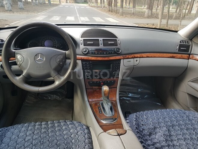 Mercedes E 240 2002, 215,000 km - 2.6 l - Sumqayıt