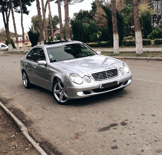 Mercedes E 220 2003, 253,000 km - 2.2 l - Bakı