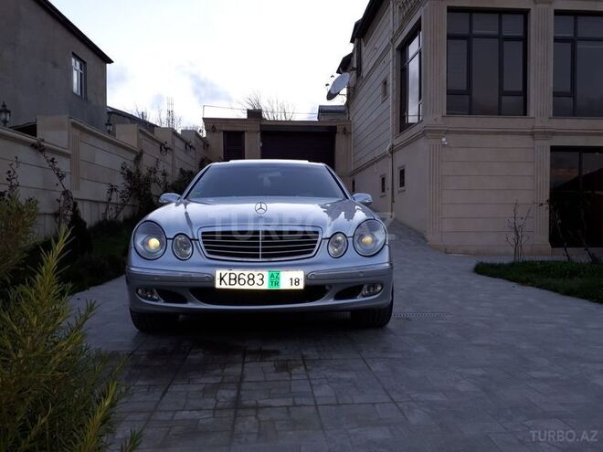 Mercedes E 220 2003, 253,000 km - 2.2 l - Bakı