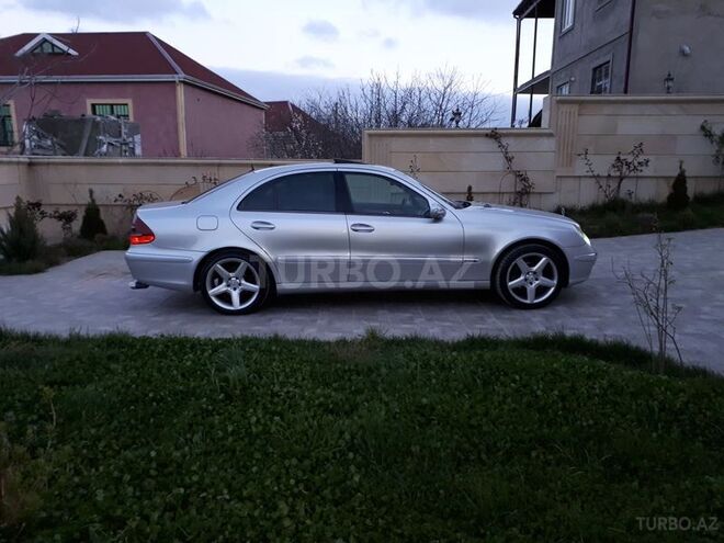 Mercedes E 220 2003, 253,000 km - 2.2 l - Bakı