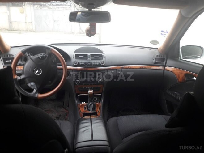 Mercedes E 220 2003, 253,000 km - 2.2 l - Bakı