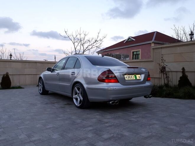 Mercedes E 220 2003, 253,000 km - 2.2 l - Bakı