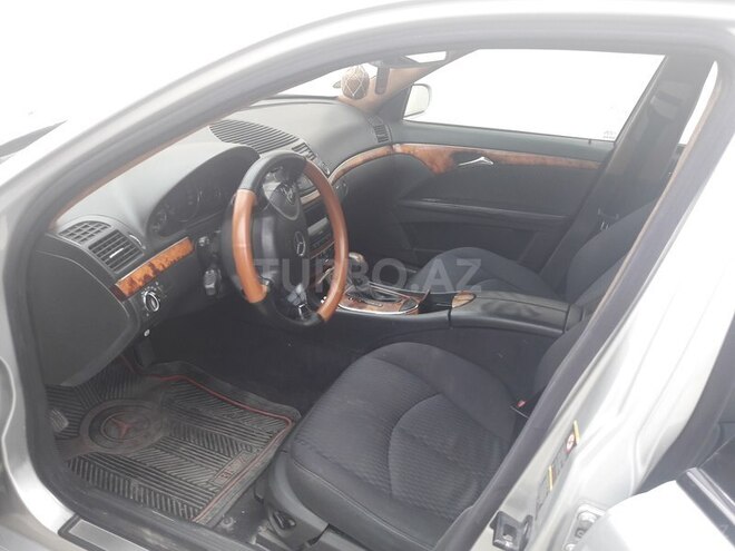 Mercedes E 220 2003, 253,000 km - 2.2 l - Bakı