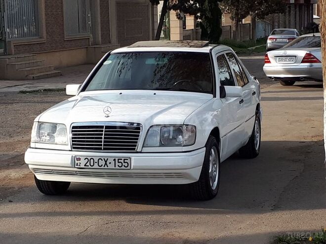 Mercedes E 220 1995, 280,000 km - 2.2 l - Gəncə