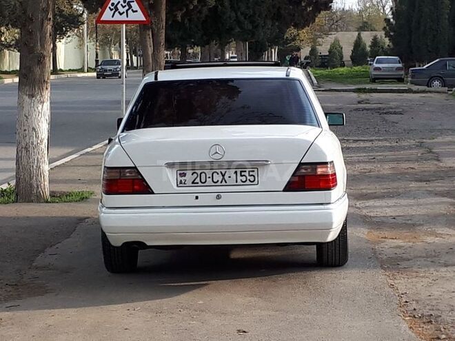 Mercedes E 220 1995, 280,000 km - 2.2 l - Gəncə