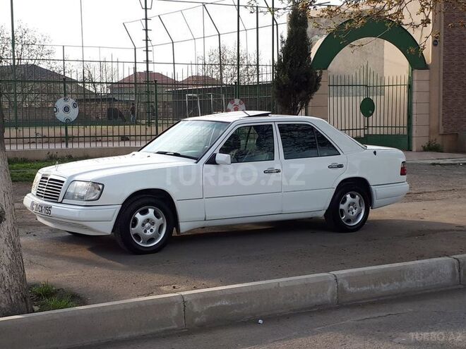 Mercedes E 220 1995, 280,000 km - 2.2 l - Gəncə