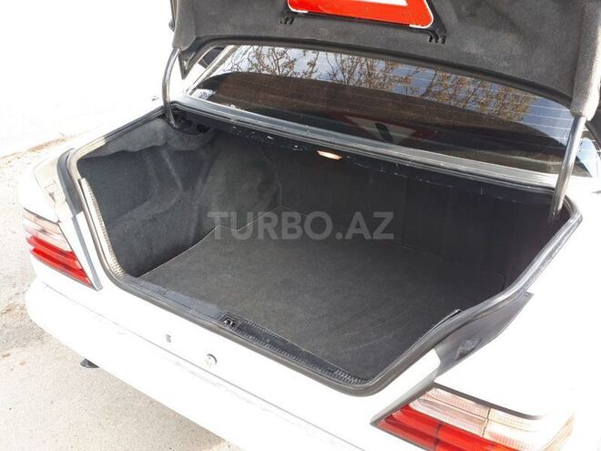 Mercedes E 220 1995, 280,000 km - 2.2 l - Gəncə