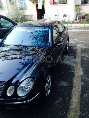 Mercedes E 270 2002, 223,000 km - 2.7 l - Bakı