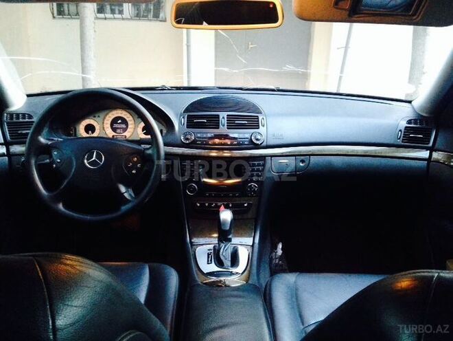 Mercedes E 270 2002, 223,000 km - 2.7 l - Bakı
