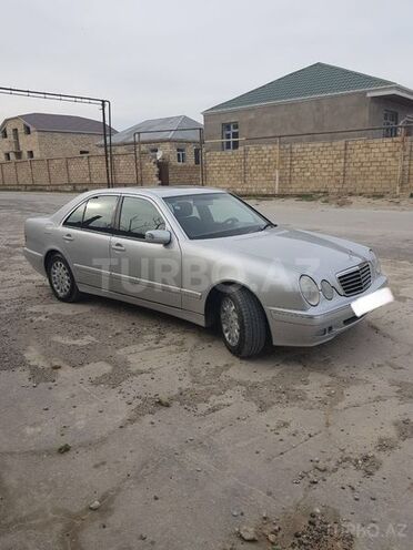 Mercedes E 270 2001, 272,000 km - 2.7 l - Sumqayıt