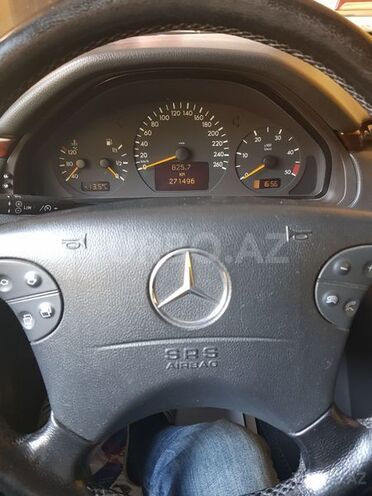 Mercedes E 270 2001, 272,000 km - 2.7 l - Sumqayıt