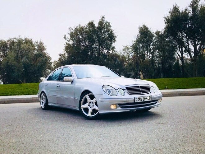 Mercedes E 320 2002, 235,000 km - 3.2 l - Bakı