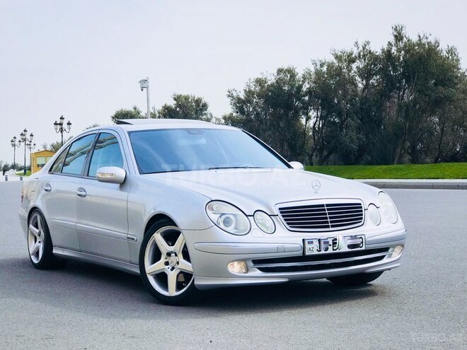 Mercedes E 320 2002, 235,000 km - 3.2 l - Bakı