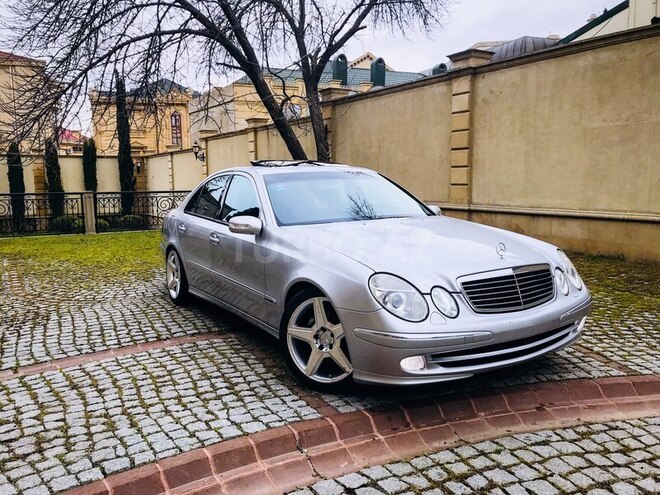 Mercedes E 320 2002, 235,000 km - 3.2 l - Bakı