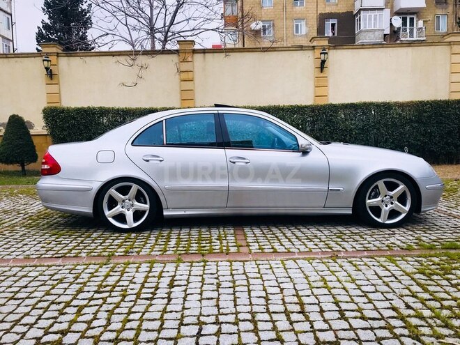 Mercedes E 320 2002, 235,000 km - 3.2 l - Bakı