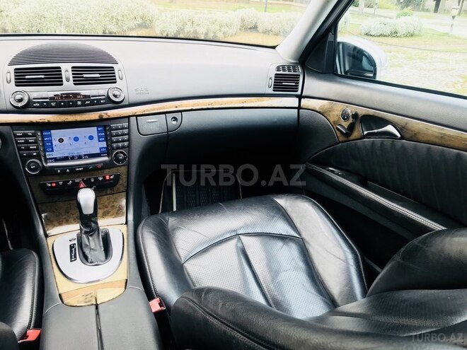 Mercedes E 320 2002, 235,000 km - 3.2 l - Bakı