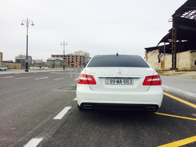 Mercedes E 350 2009, 118,000 km - 3.5 l - Bakı