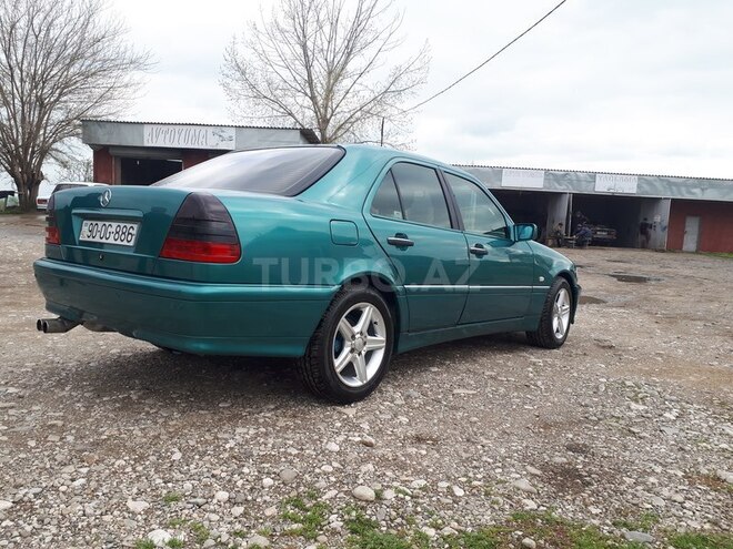Mercedes C 200 1997, 270,000 km - 2.0 l - Şəki