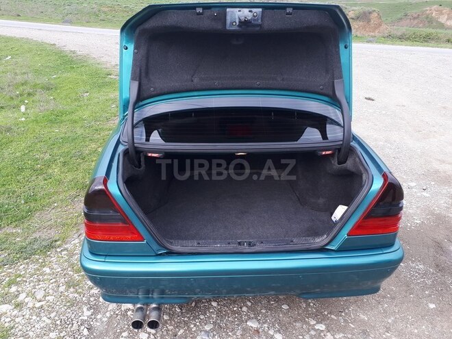 Mercedes C 200 1997, 270,000 km - 2.0 l - Şəki