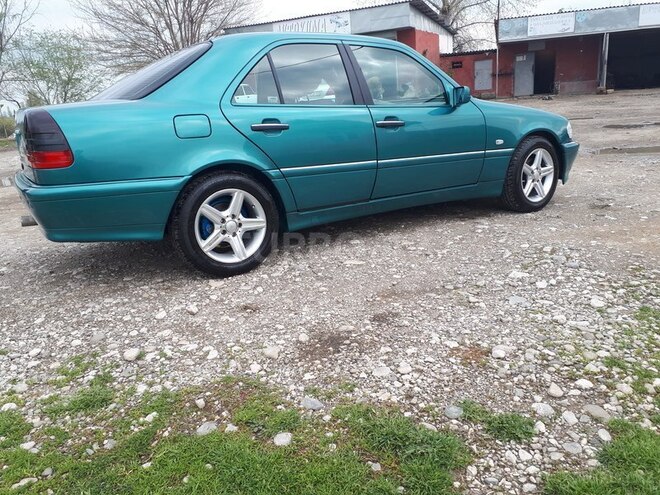 Mercedes C 200 1997, 270,000 km - 2.0 l - Şəki