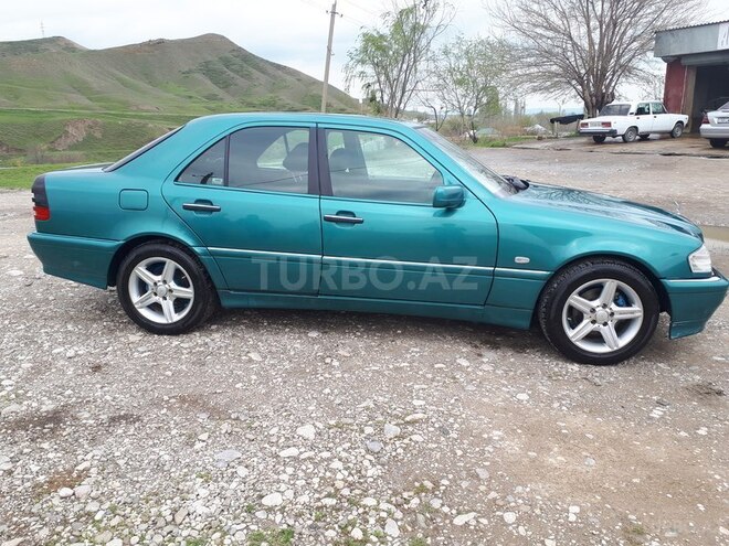 Mercedes C 200 1997, 270,000 km - 2.0 l - Şəki
