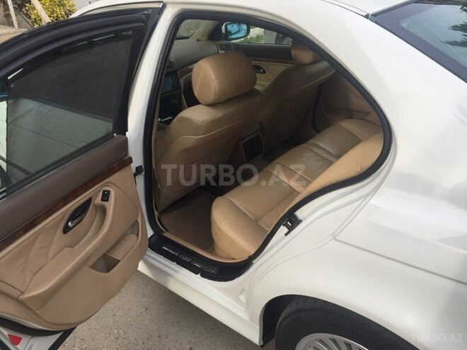 BMW 528 1999, 285,000 km - 2.8 l - Bakı
