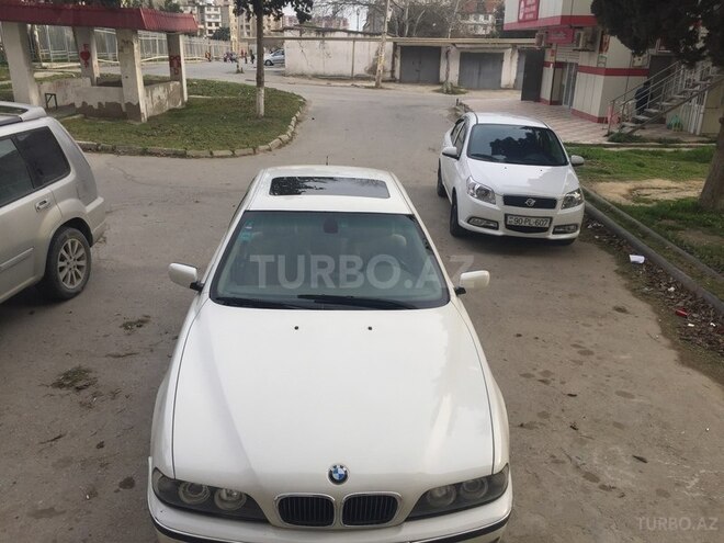 BMW 528 1999, 285,000 km - 2.8 l - Bakı