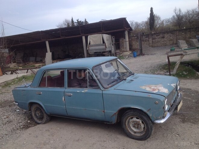 LADA (VAZ) 2101 1981, 356,000 km - 1.2 l - Quba