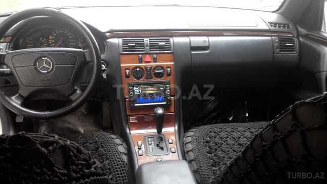 Mercedes E 230 1996, 33,000 km - 2.3 л - Bakı