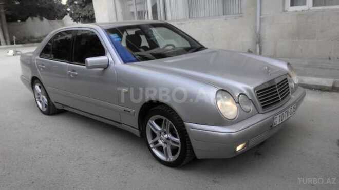 Mercedes E 230 1996, 33,000 km - 2.3 л - Bakı