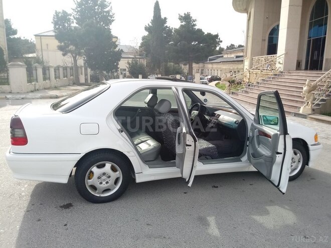 Mercedes C 230 1999, 159,700 km - 2.3 l - Bakı