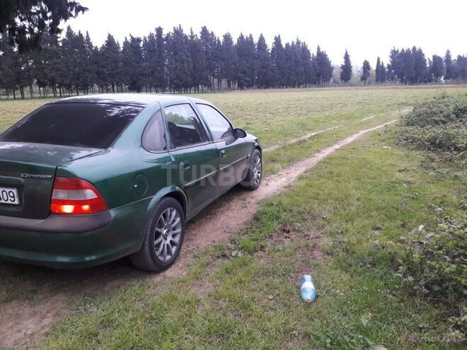 Opel Vectra 1996, 235,000 km - 1.8 l - Lənkəran