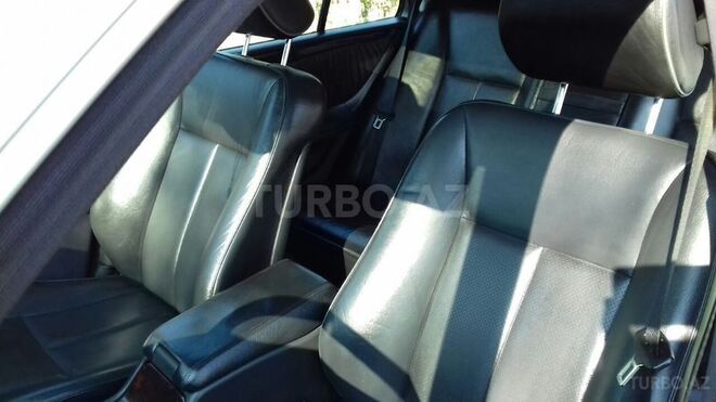 Mercedes E 280 2001, 149,000 km - 2.8 l - Lənkəran