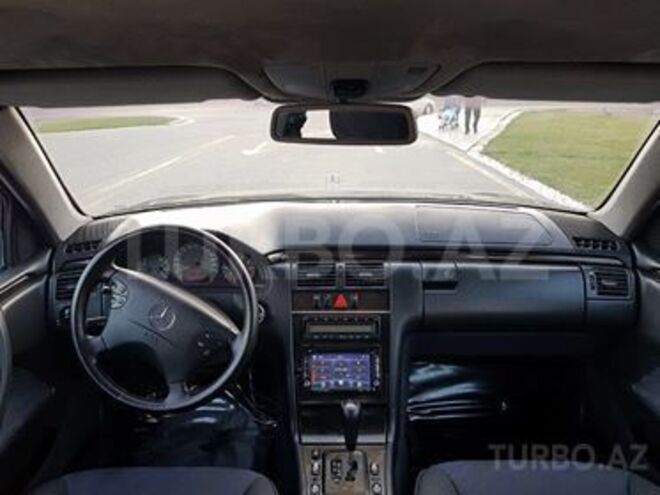 Mercedes E 240 2000, 290,000 km - 2.4 l - Bakı