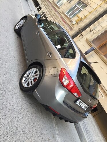 Kia Cerato 2010, 137,200 km - 1.6 l - Xırdalan
