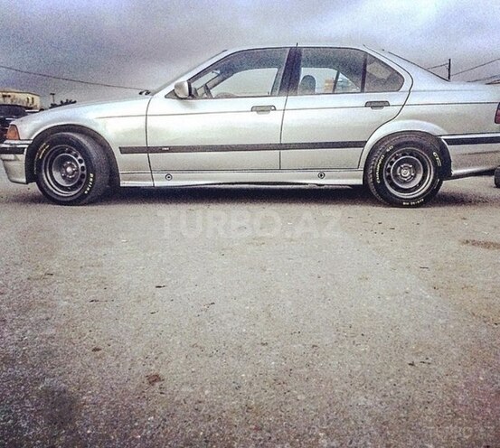 BMW 320 1992, 210,000 km - 2.0 l - Bakı