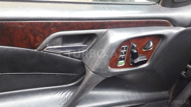 Mercedes E 320 1996, 280,000 km - 3.2 l - Bakı