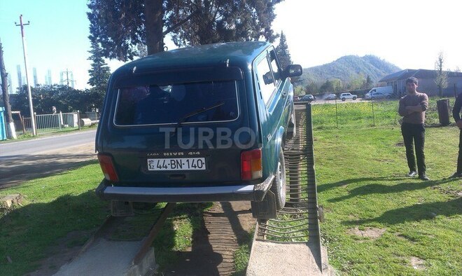 LADA (VAZ) Niva 1999, 234,400 km - 1.7 l - Astara